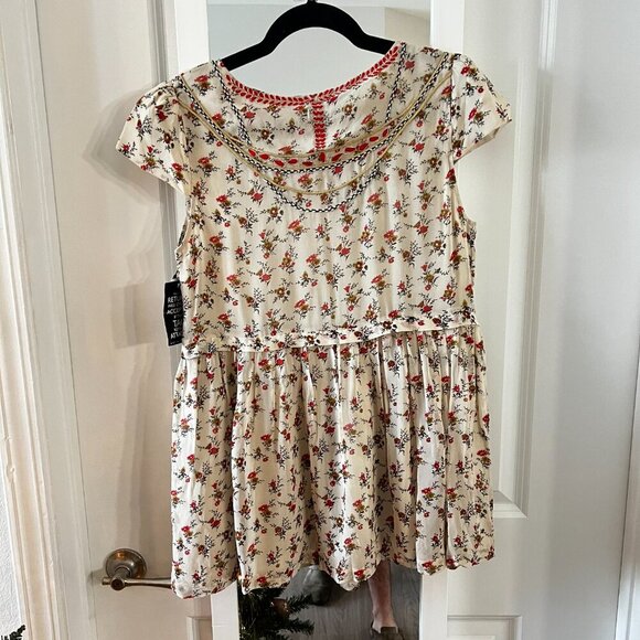 NWT Vineet Bahl Embroidered Blouse Size XL Color Cream Red - Picture 7 of 7